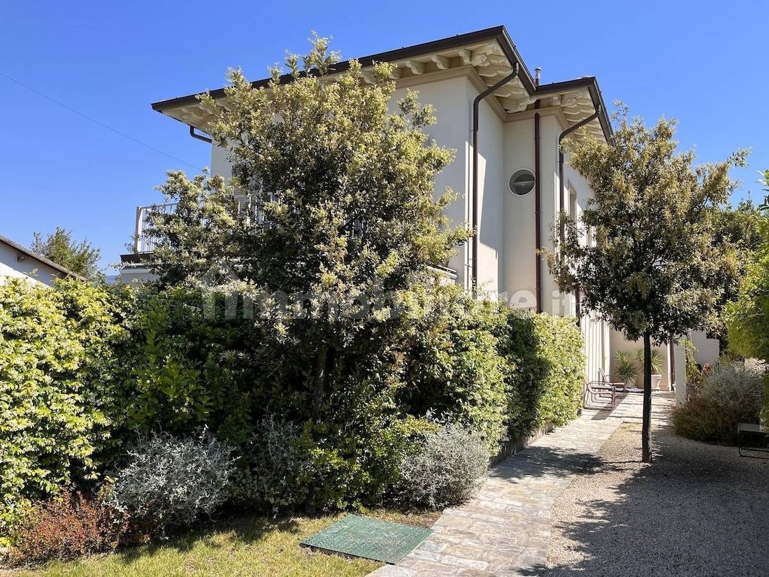 Villa in Center, Forte dei Marmi, Tuscany 3 - 15744345