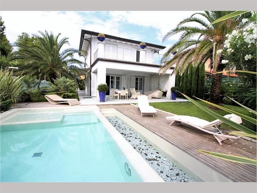 Villa in Center, Forte dei Marmi, Tuscany 1 - 15744303