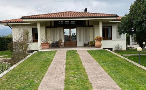 Villa in Fiumetto, Pietrasanta, Italy 1