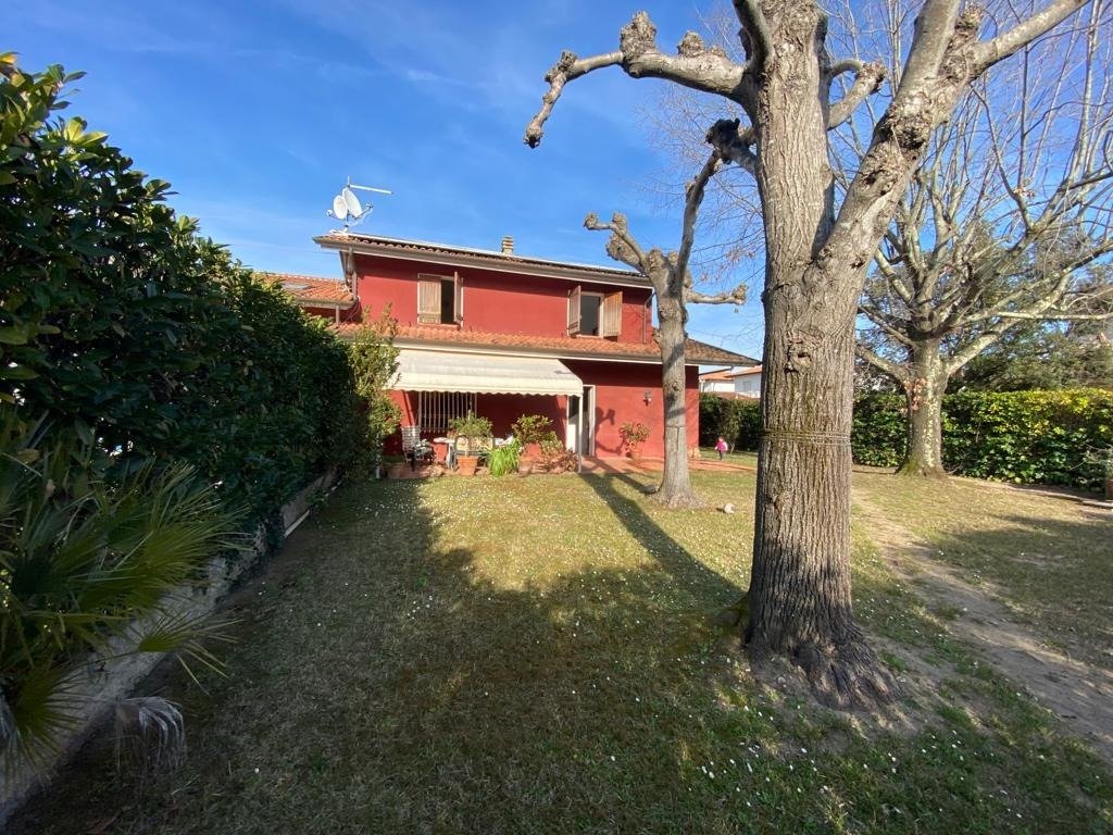 Villa in Center, Forte dei Marmi, Tuscany 2 - 15744873