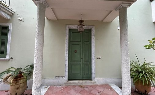 Villa à Centre, Massa, Italie 1