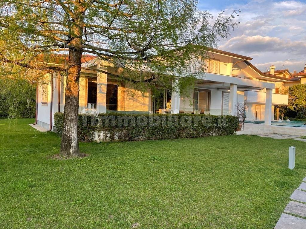 Villa in Center, Forte dei Marmi, Tuscany 3 - 15744181