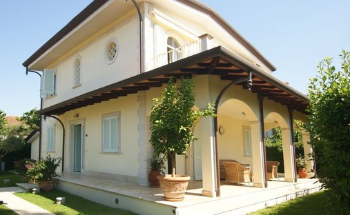 Villa in Center, Forte dei Marmi, Tuscany 1