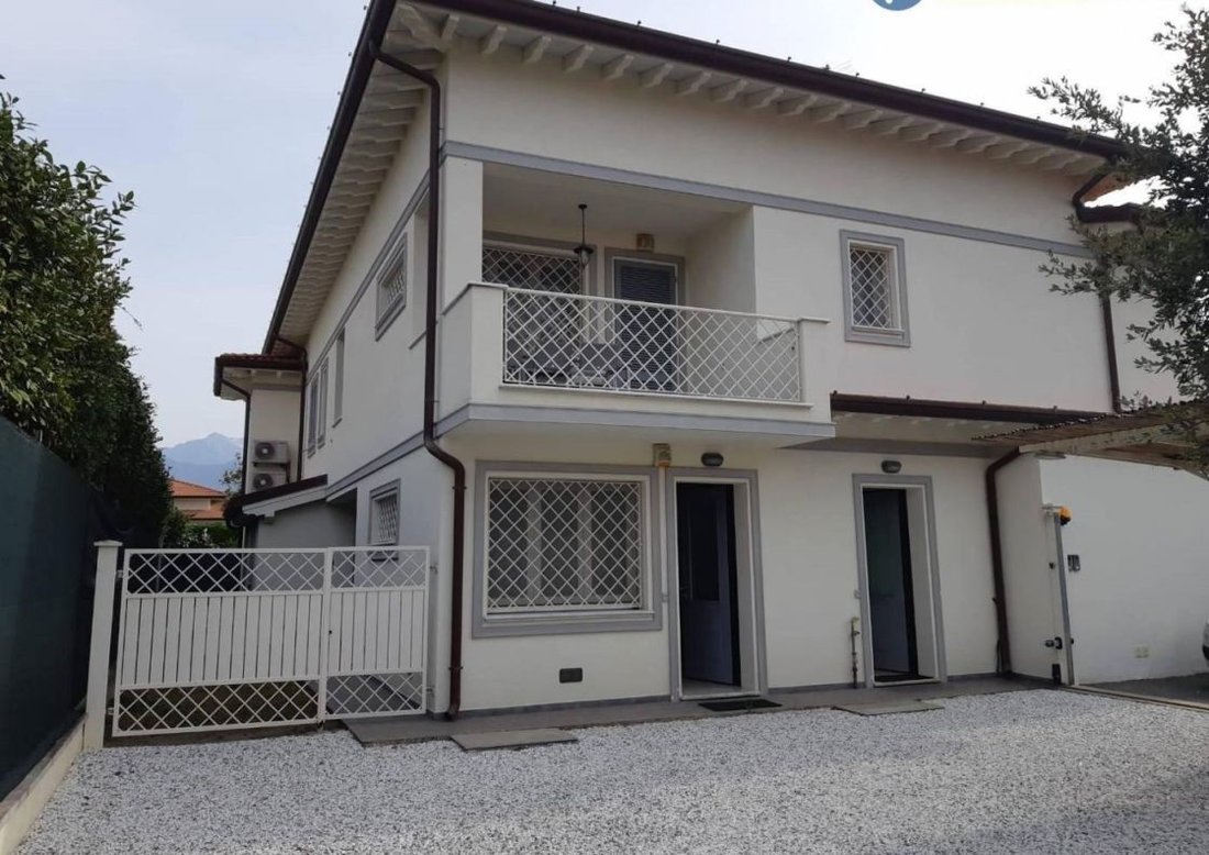 Apartment in Center, Forte dei Marmi, Tuscany 1 - 15743856