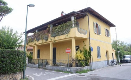 Apartment in Center, Forte dei Marmi, Tuscany 1