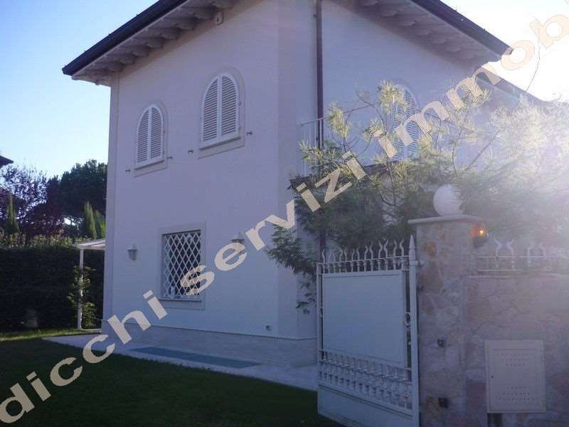Villa in Center, Forte dei Marmi, Tuscany 1 - 15744533