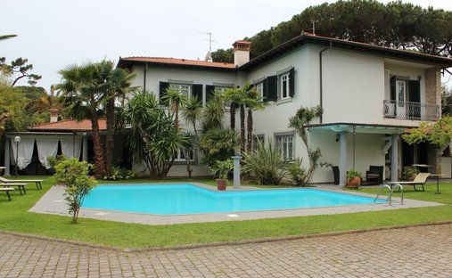 Villa in Centro, Forte dei Marmi, Tuscany 1