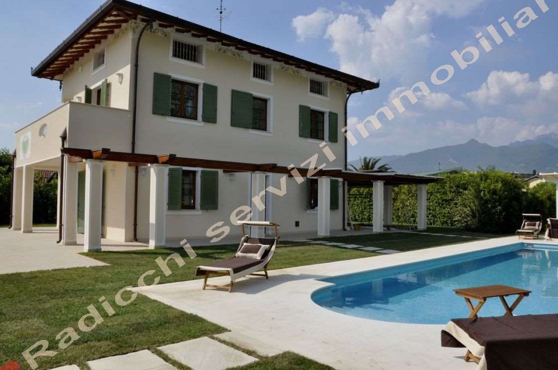 Villa in Center, Forte dei Marmi, Tuscany 1 - 15743883
