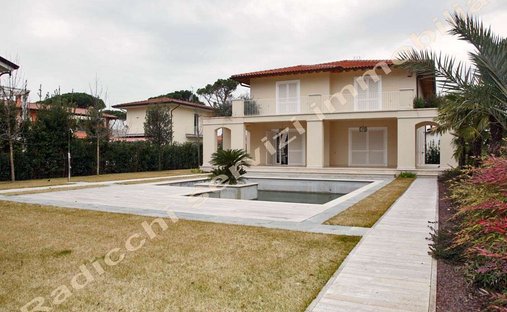 Villa in Center, Forte dei Marmi, Tuscany 1
