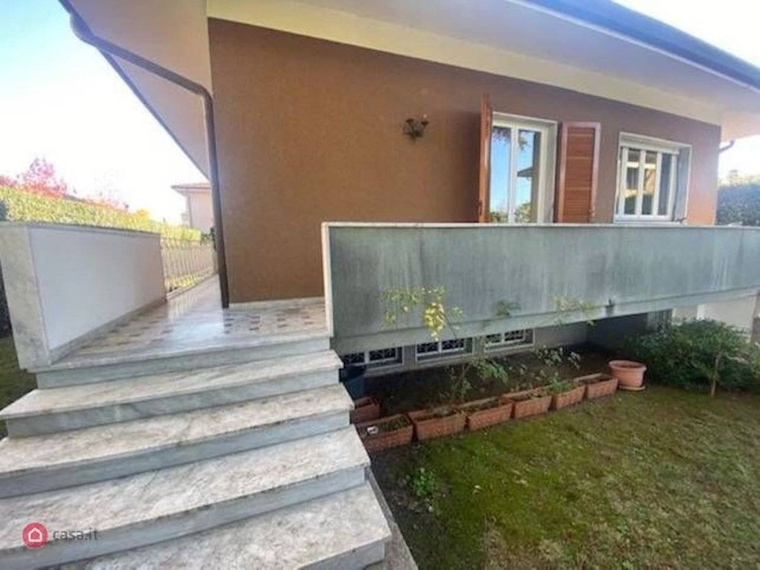 Villa in Center, Forte dei Marmi, Tuscany 2 - 15744283