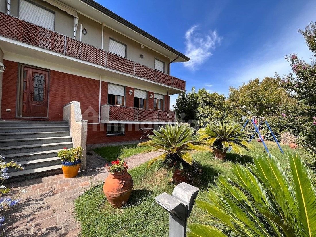 Villa in Center, Forte dei Marmi, Tuscany 3 - 15744596
