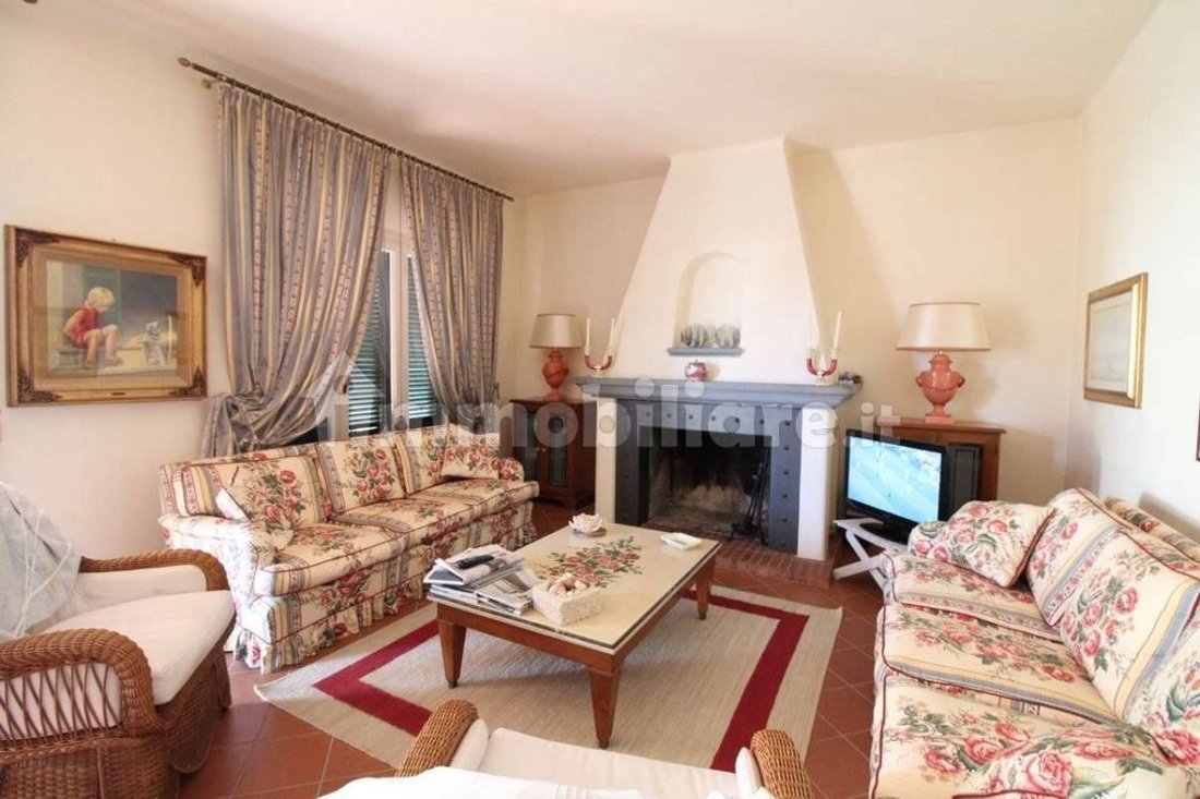 Villa in Center, Forte dei Marmi, Tuscany 1 - 15744723