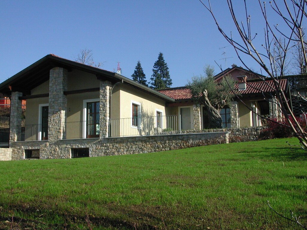 Villa in Vigano, Lombardy, Italy 1 - 15743868