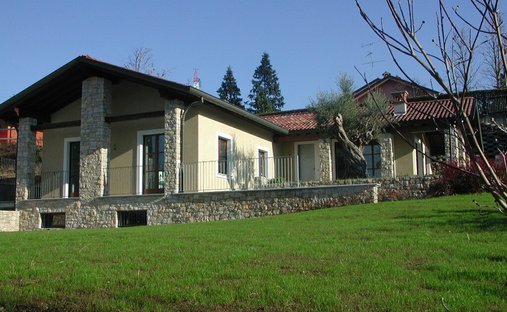 Villa in Vigano, Lombardy, Italy 1