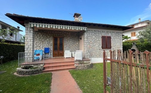 Villa in Center, Forte dei Marmi, Tuscany 1