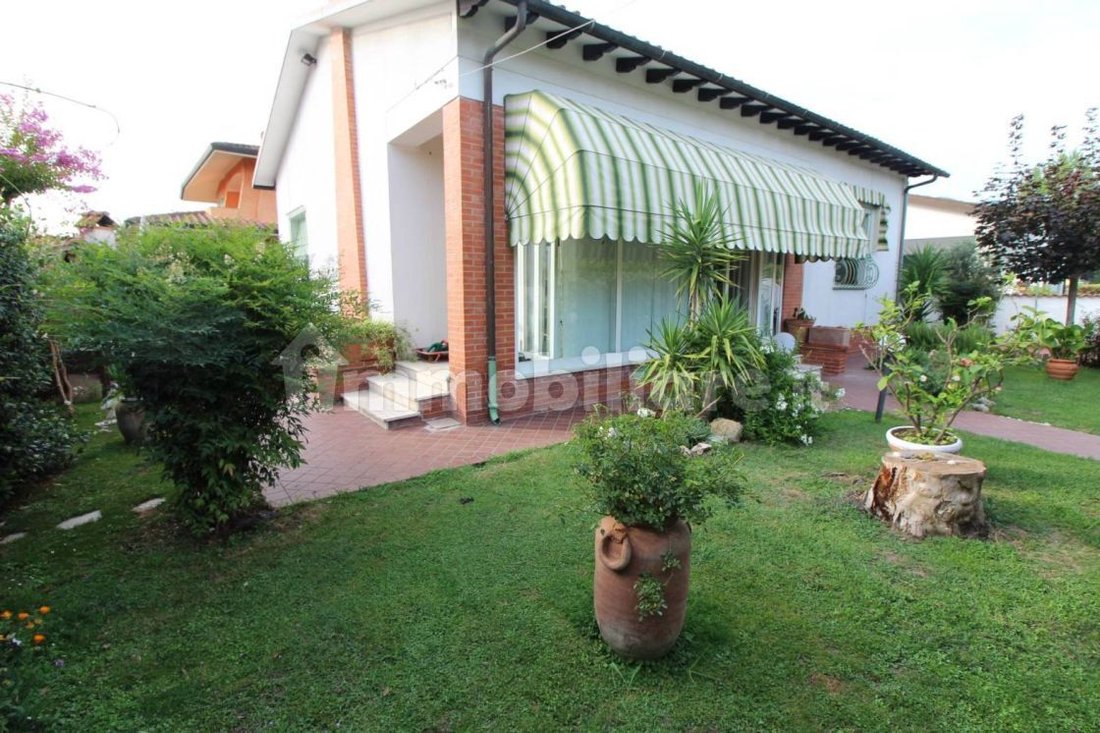 Villa in Center, Forte dei Marmi, Tuscany 1 - 15743232