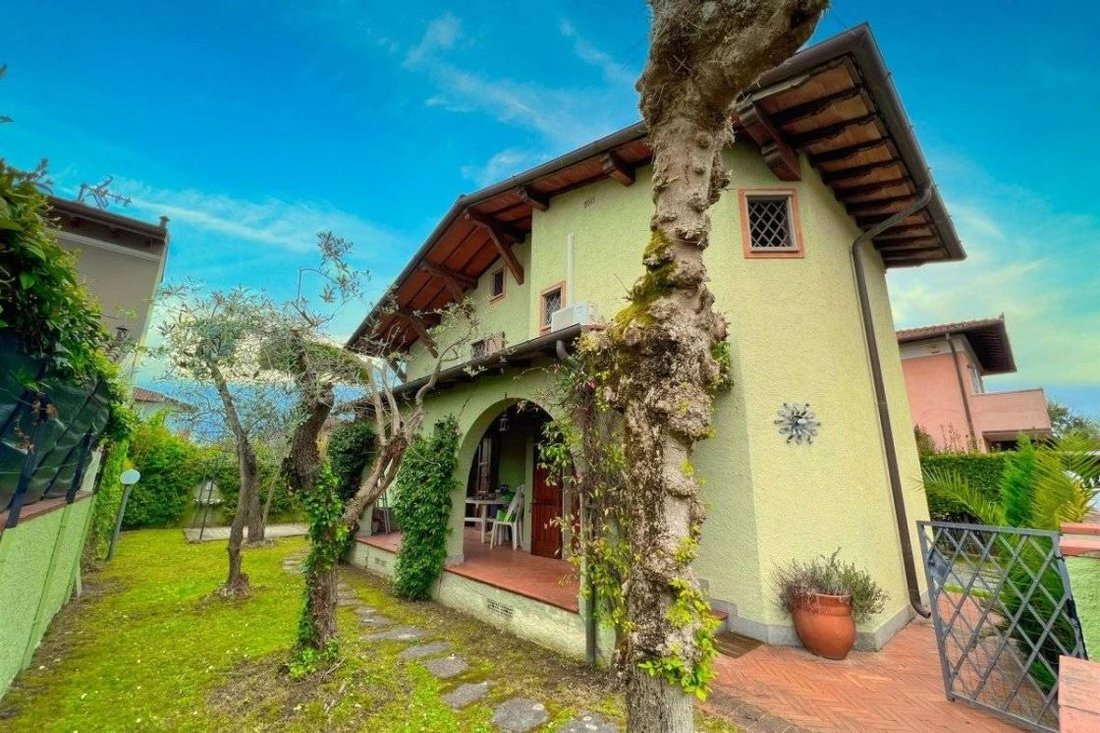 Villa in Center, Forte dei Marmi, Tuscany 1 - 15744668