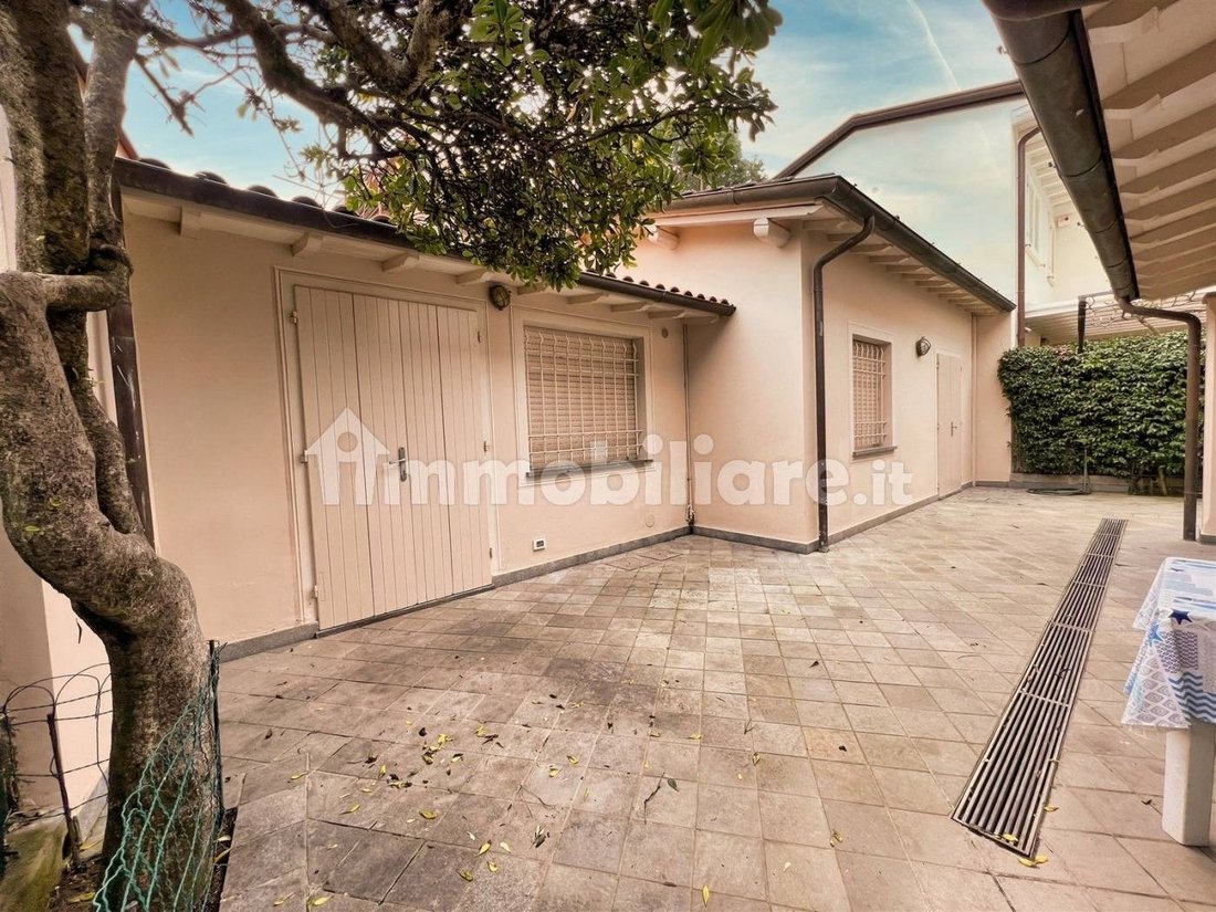 Villa in Center, Forte dei Marmi, Tuscany 3 - 15744844