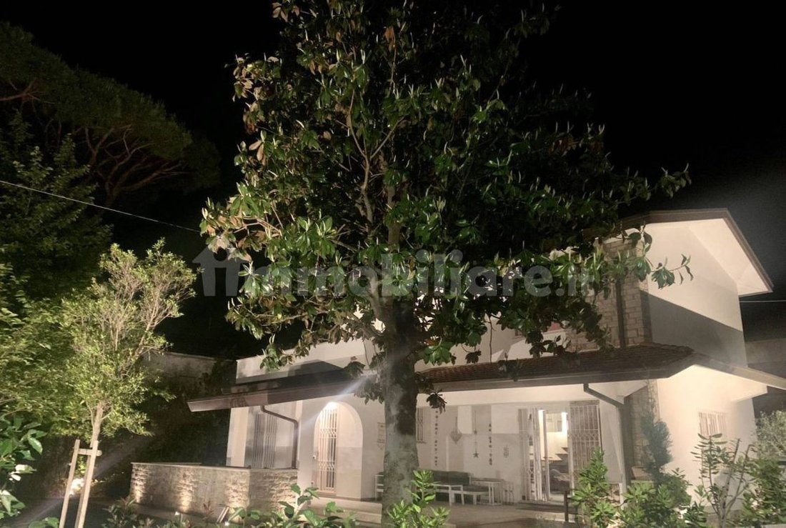 Villa in Center, Forte dei Marmi, Tuscany 1 - 15744900