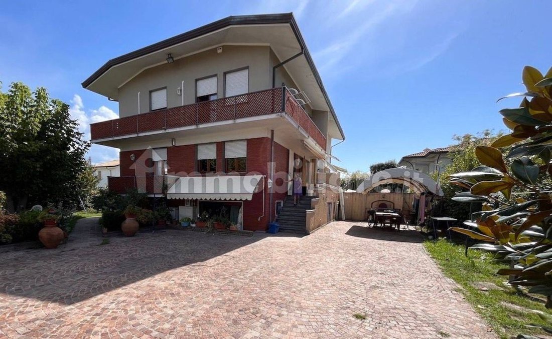 Villa in Center, Forte dei Marmi, Tuscany 1 - 15744596