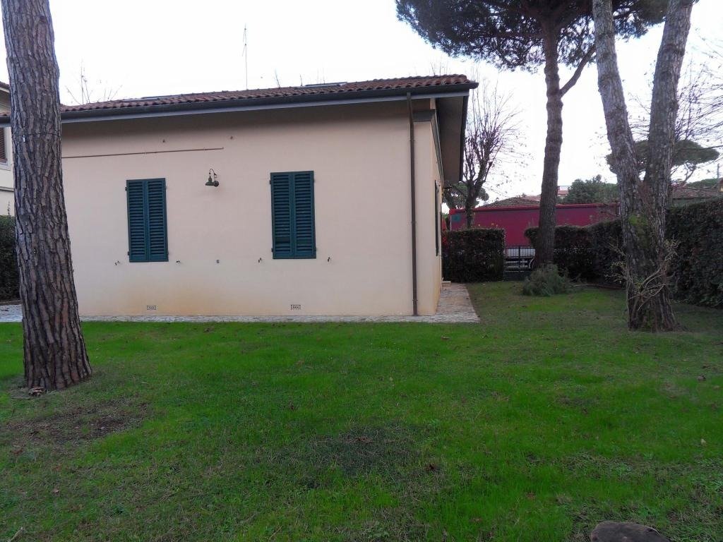 Villa in Center, Forte dei Marmi, Tuscany 4 - 15744774