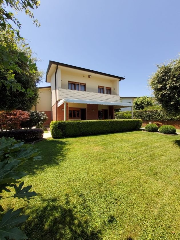 Villa in Center, Forte dei Marmi, Tuscany 1 - 15743962