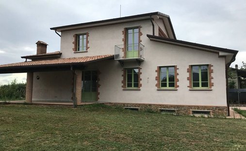 Villa in Pietrasanta, Toskana, Italien 1