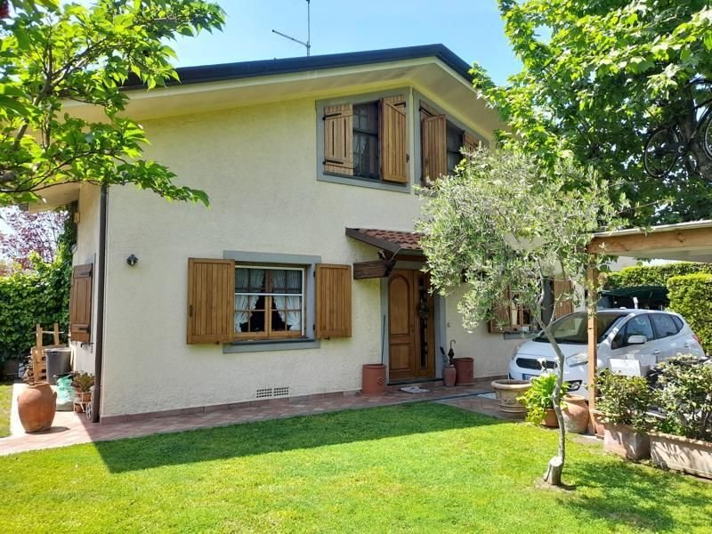Villa in Center, Forte dei Marmi, Tuscany 1 - 15744547