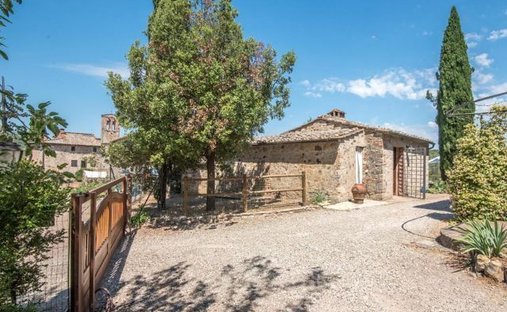 Villa in Murlo, Tuscany, Italy 1