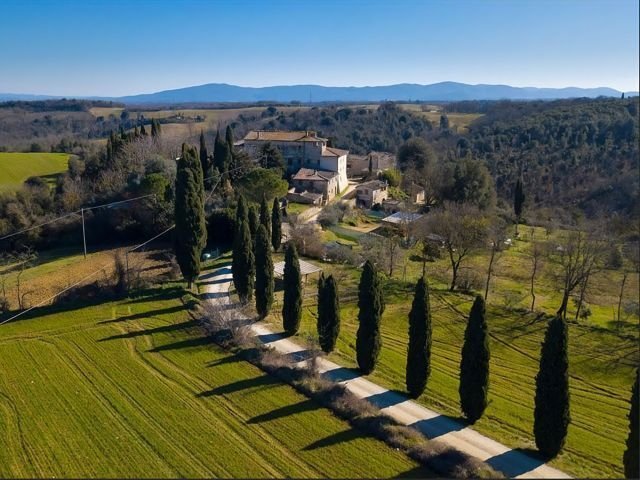 Villa in San Gimignano, Tuscany, Italy 1 - 15743309