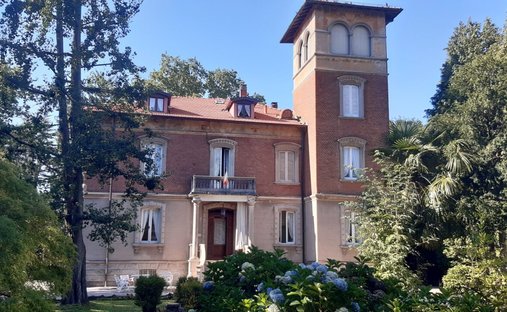 Villa a Vedano Olona, Lombardia, Italia 1