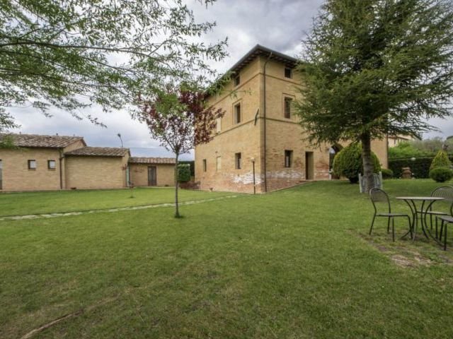 Villa in Historic Center, Siena, Tuscany 4 - 15744238