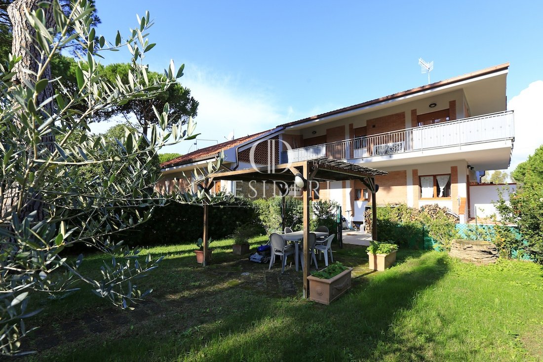 House in Castle of Castiglione, Castiglione della Pescaia, Tuscany 1 - 15744408