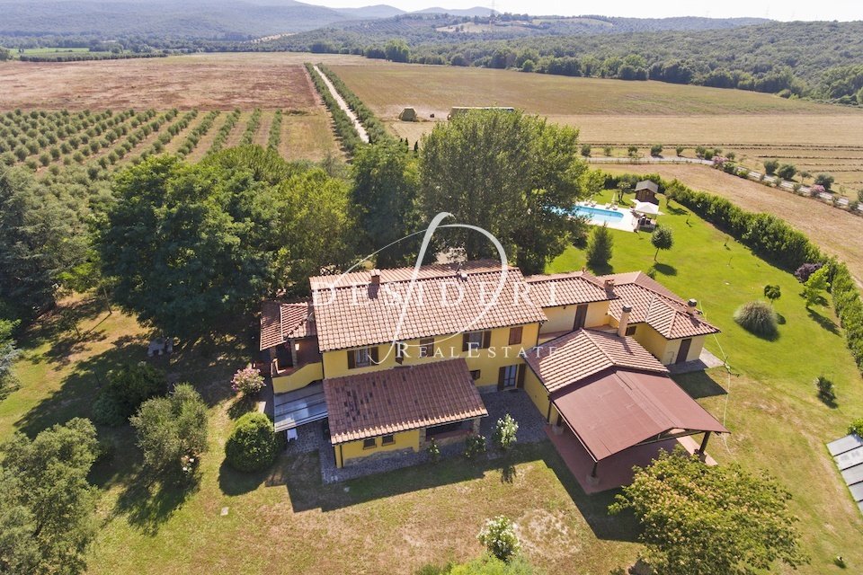 Country House in Massa Marittima, Tuscany, Italy 1 - 15744721