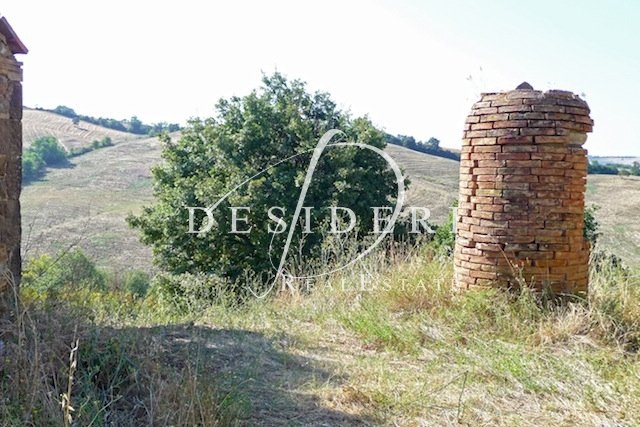 Land in Arcidosso, Tuscany, Italy 4 - 15744182