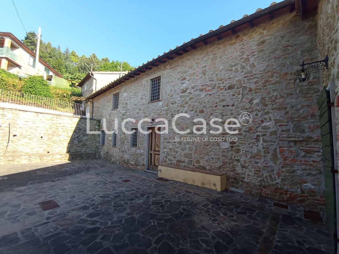 Country House in Camaiore, Tuscany, Italy 3 - 15744111