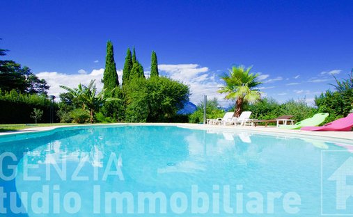 Villa à Manerba del Garda, Lombardie, Italie 1