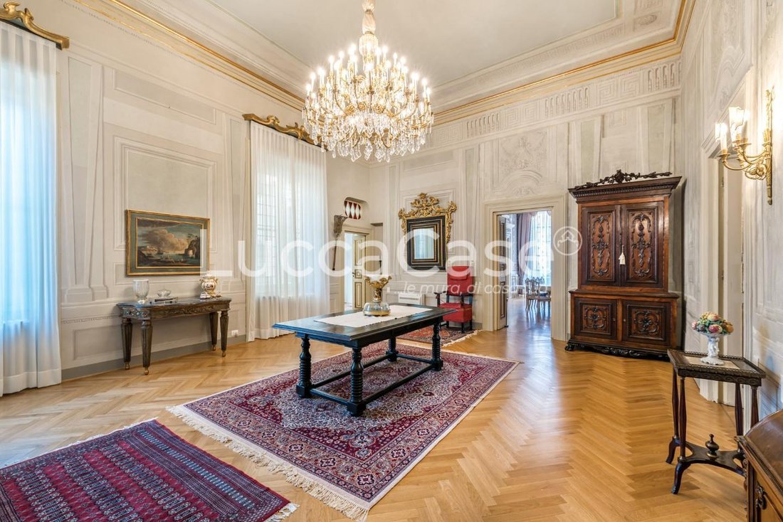 Apartment in Historic Center, Lucca, Tuscany 4 - 15744132