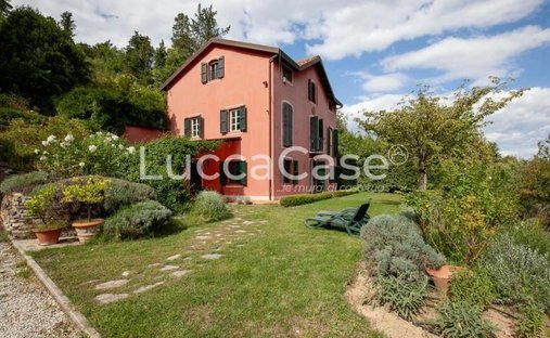 Villa in Saint Mary del Giudice - San Lorenzo a Vaccoli, Lucca, Tuscany 1