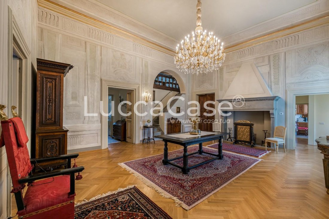 Apartment in Historic Center, Lucca, Tuscany 3 - 15744132