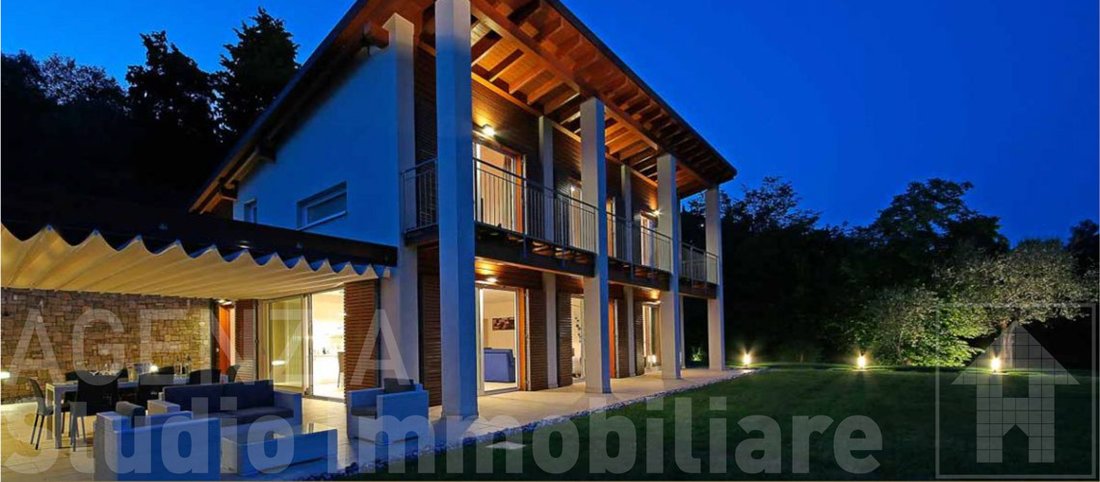 Villa in Gardone Riviera, Lombardy, Italy 3 - 15743701
