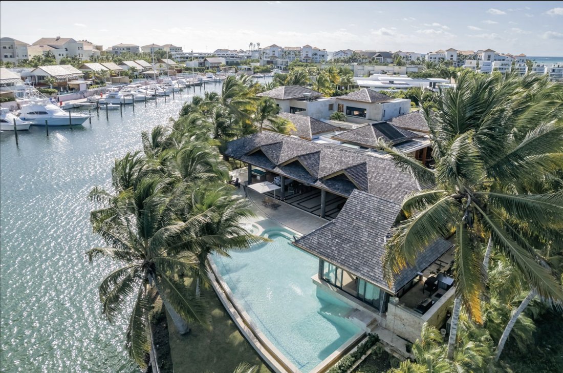 Villa in Punta Cana, La Altagracia Province, Dominican Republic 1 - 15745153