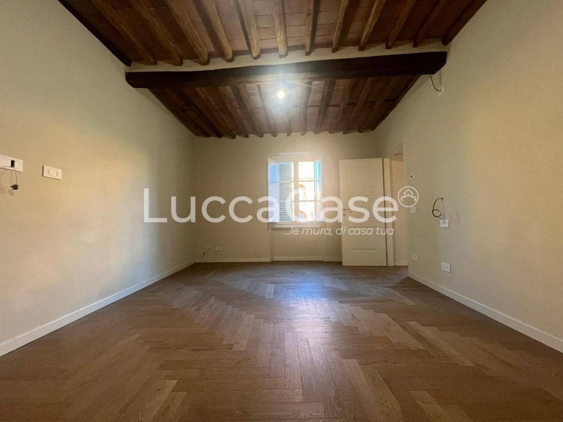 Apartment in Historic Center, Lucca, Tuscany 2 - 15745025