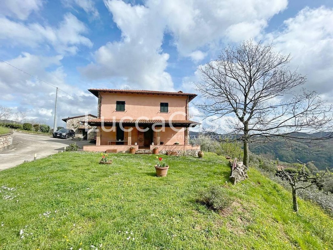 Country House in Pescaglia, Tuscany, Italy 2 - 15745053