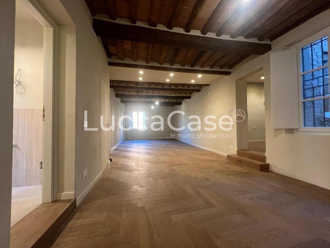 Apartment in Historic Center, Lucca, Tuscany 1 - 15745025