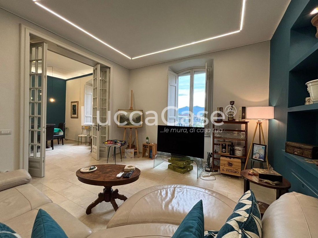 Apartment in Historic Center, Lucca, Tuscany 2 - 15745312