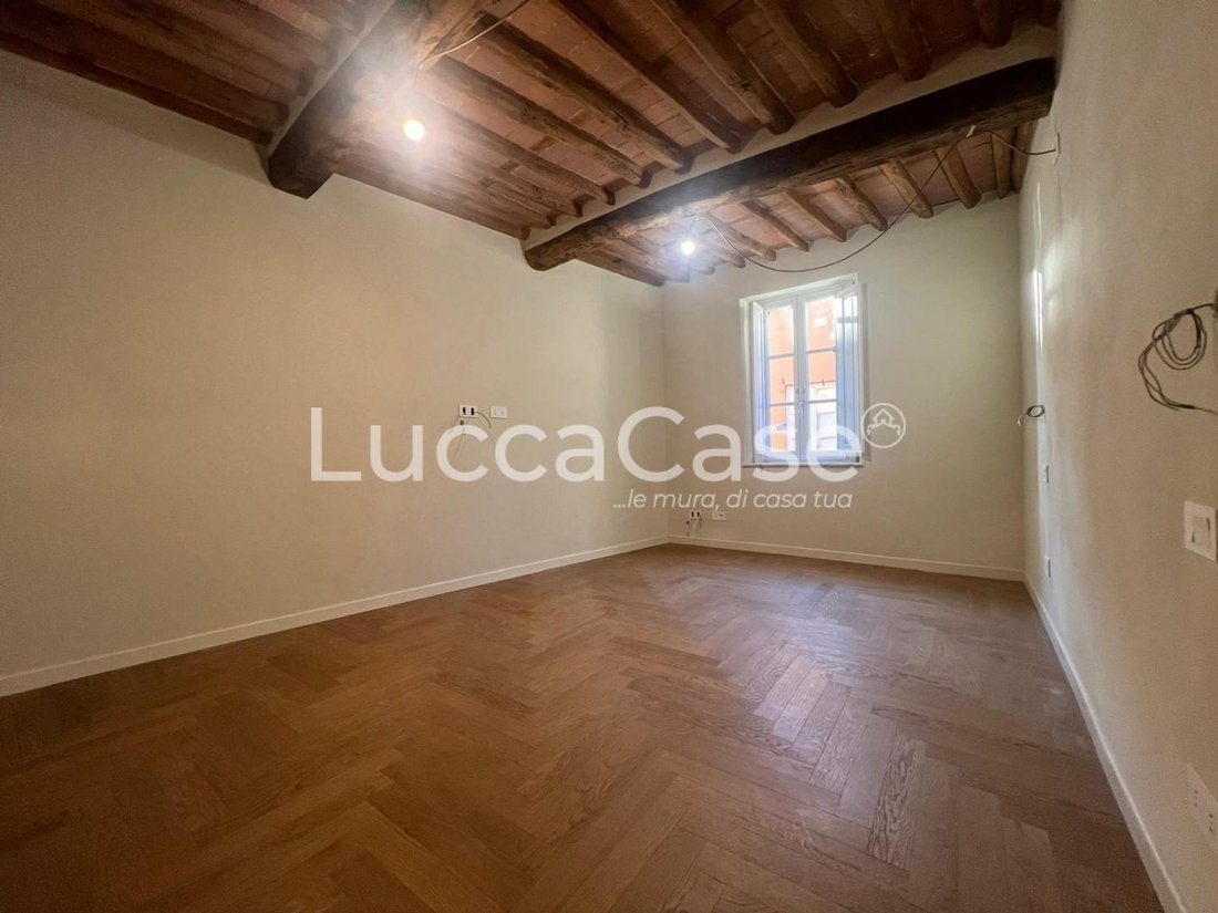 Apartment in Historic Center, Lucca, Tuscany 5 - 15745025
