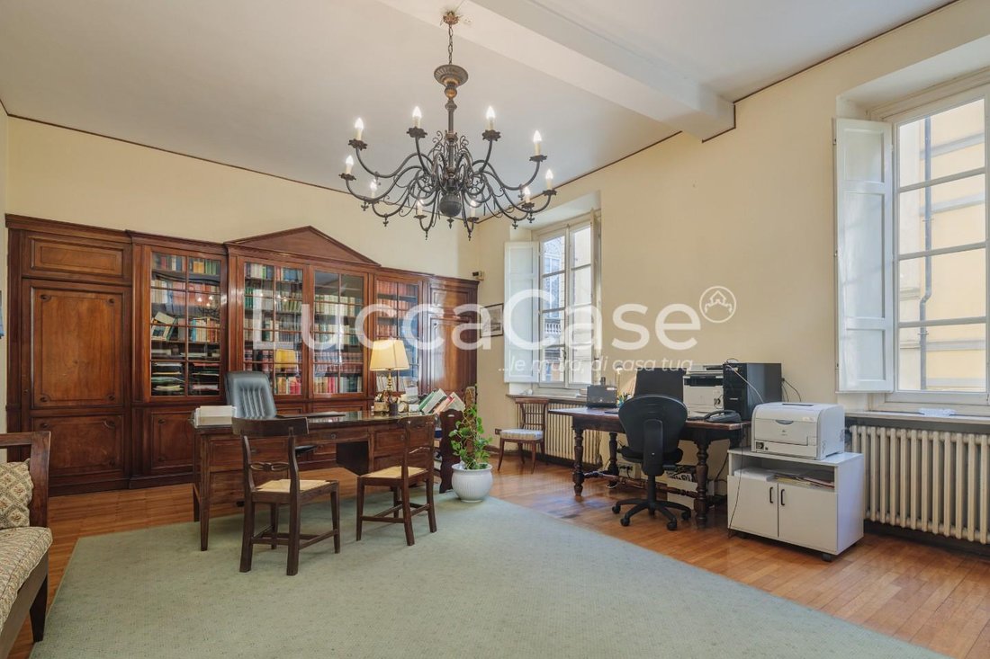 Apartment in Historic Center, Lucca, Tuscany 1 - 15745293
