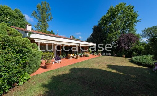Villa in Historic Center, Lucca, Tuscany 1