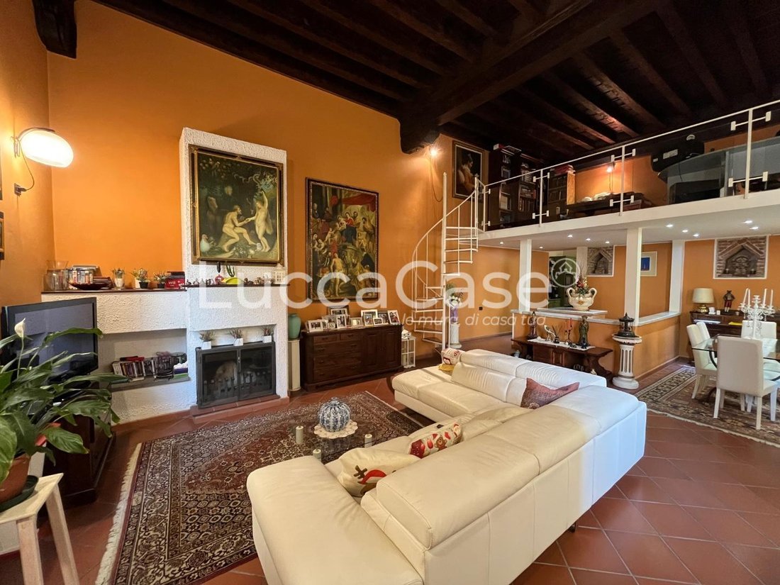 Apartment in Historic Center, Lucca, Tuscany 1 - 15745245